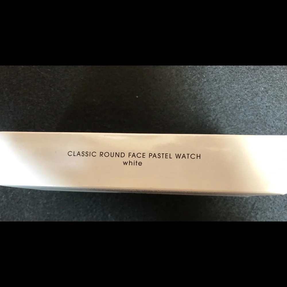 Avon NWT Women’s Watch